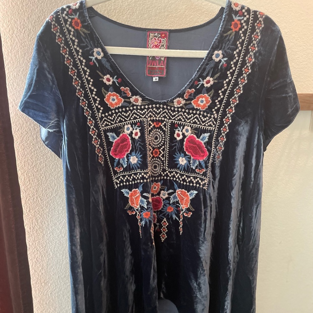 Johnny Was embroidered velvet tunic size M